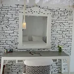 Levantes Ios Boutique 4* Mylopotas