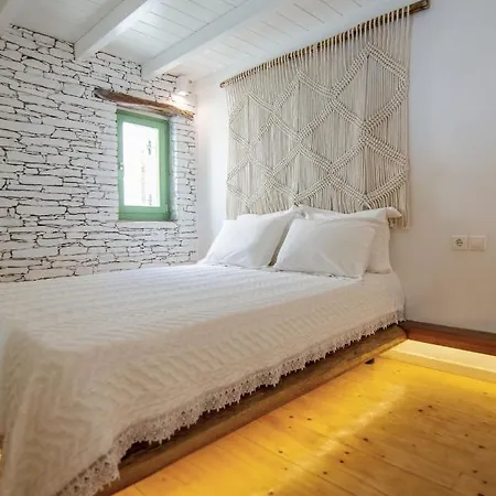 Levantes Ios Boutique