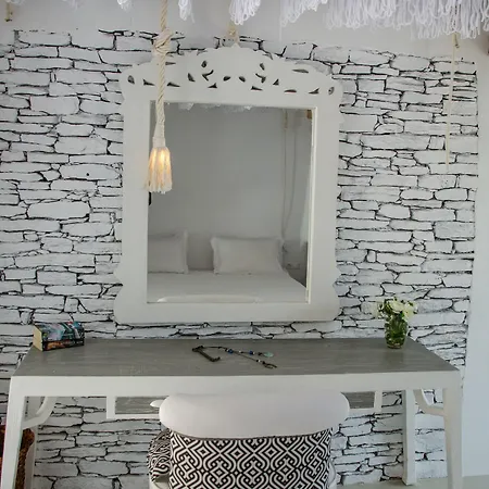 Levantes Ios Boutique Hotel 4*