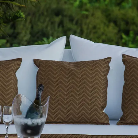 레반테스 이오스 부티크 마일로포타스