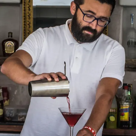 호텔 레반테스 이오스 부티크 마일로포타스