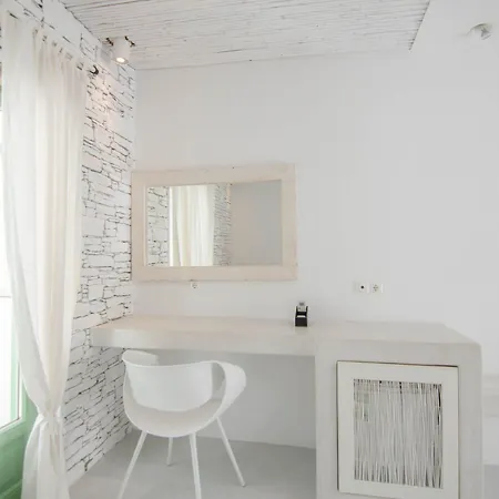 Levantes Ios Boutique 4* Mylopotas