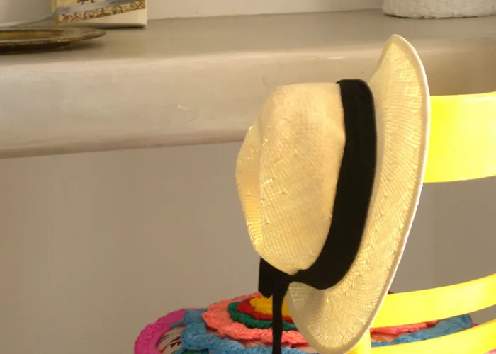 Levantes Ios Boutique Милопотас