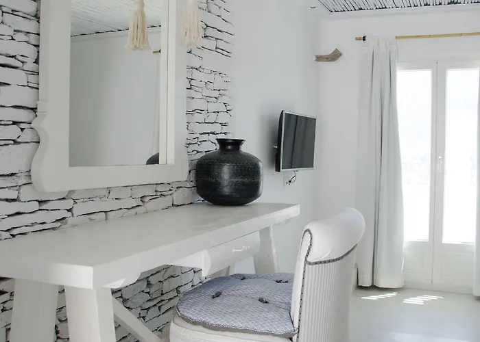 Отель Levantes Ios Boutique