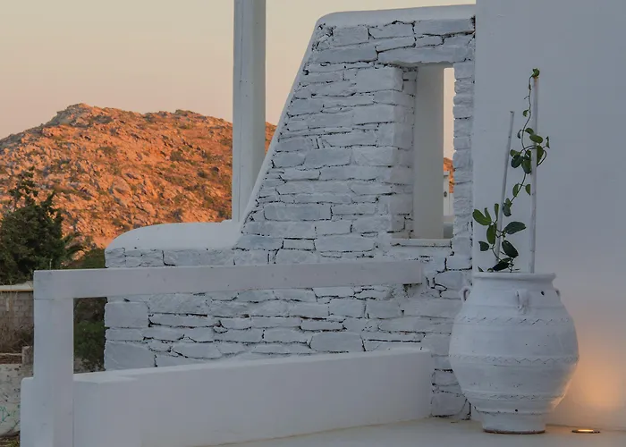 Отель Levantes Ios Boutique 4*